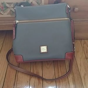 Crossbody Dooney and Burke purse
